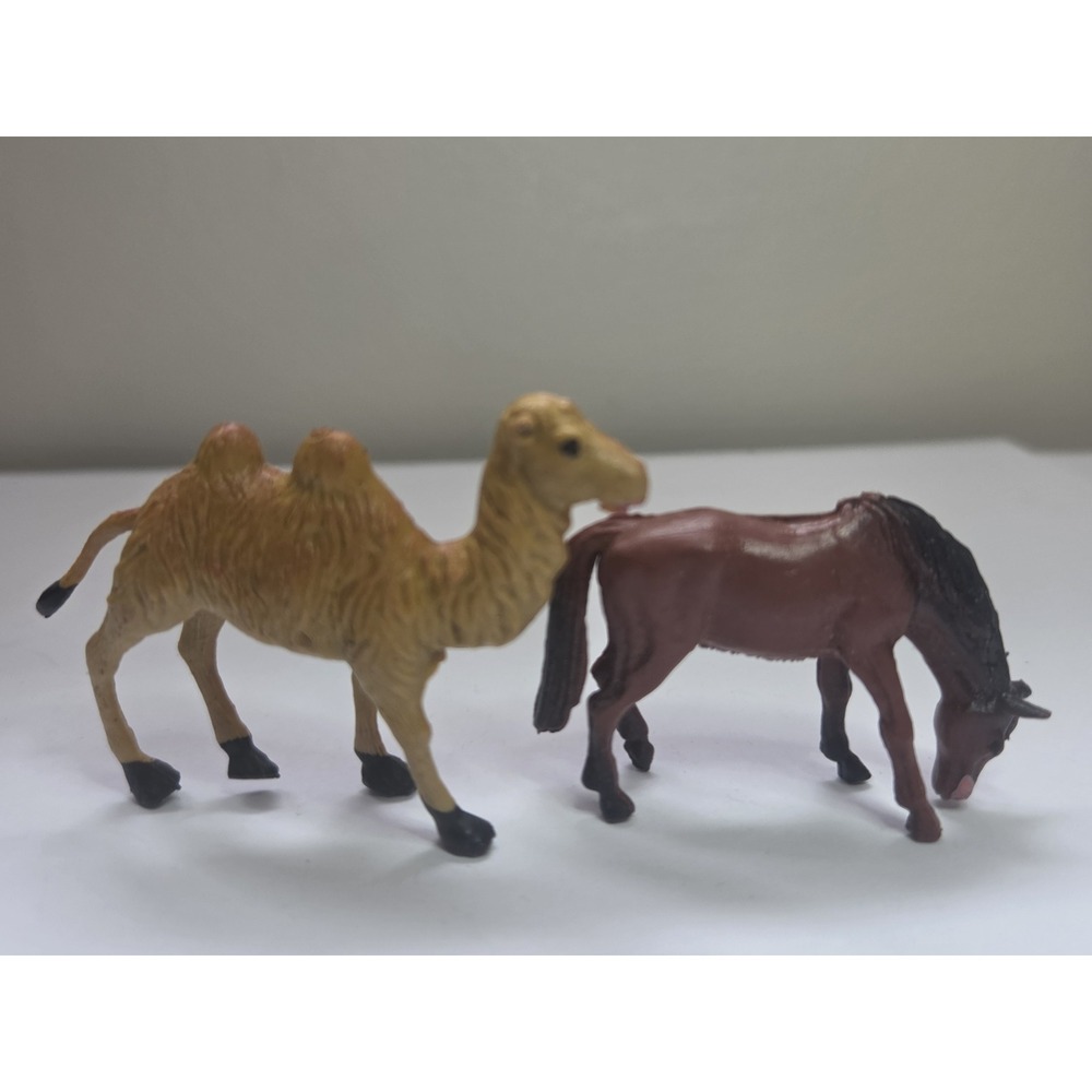Rae‎ Horse and Camel Figures Miniature Brown Tan Fair 1972